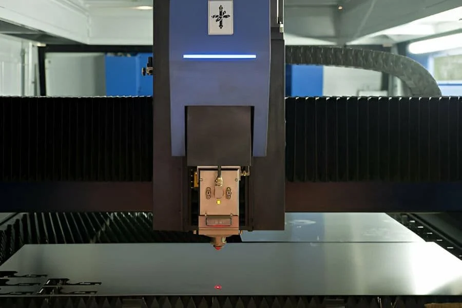 4 Laser Cutting Machine Working In Factory